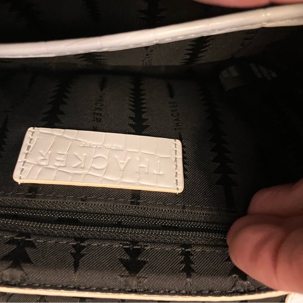 White Croc-Embossed Women's Bag with Multicolor Strap - Picture 2 of 6